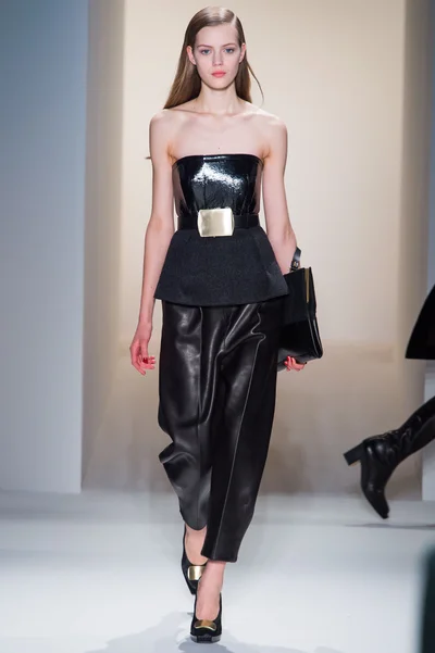 Look 19